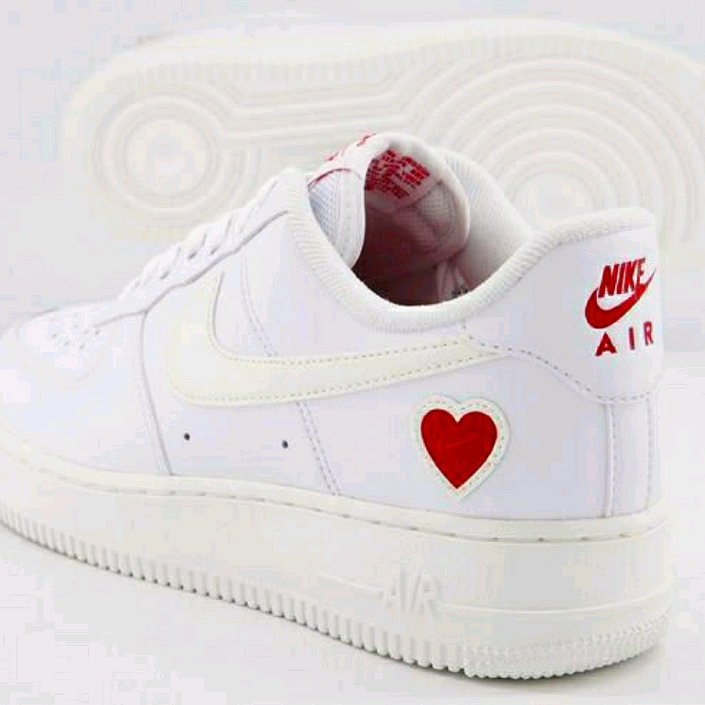 AIR FORCE 1 LOW VALENTINE'S DAY